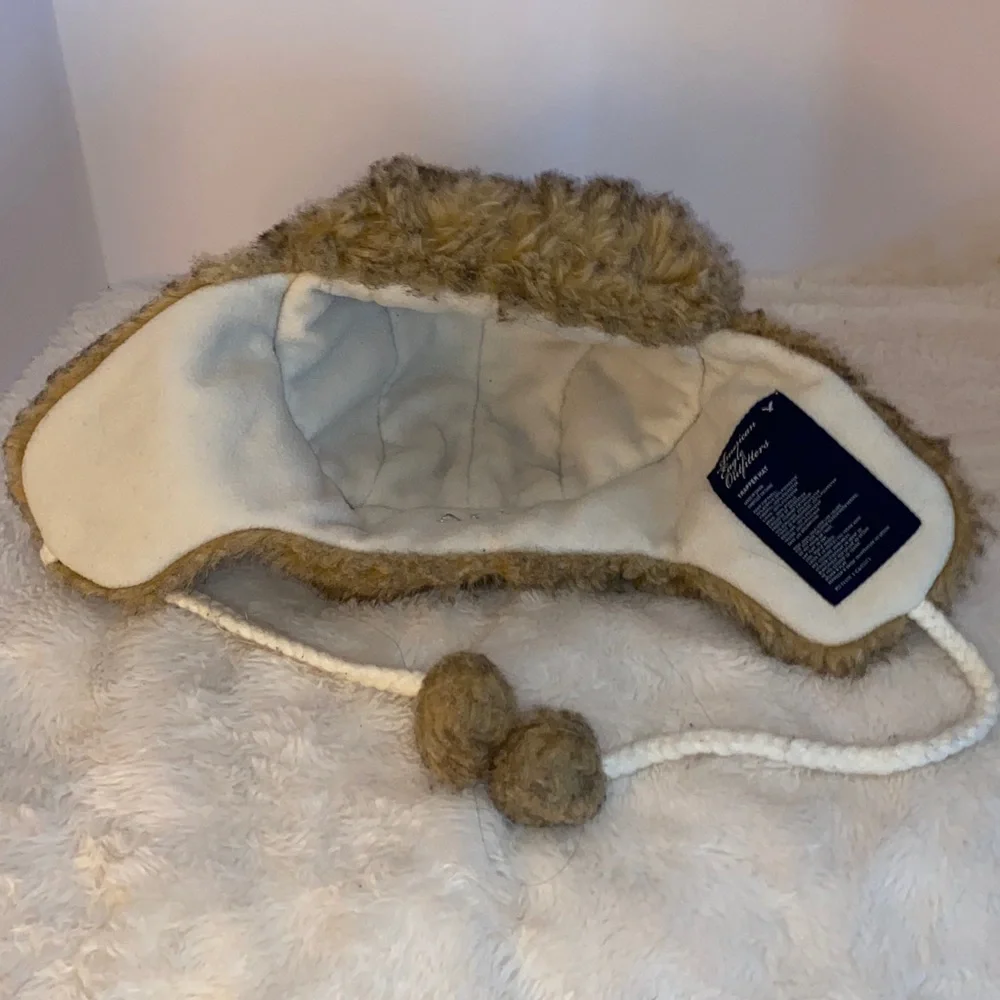 American Eagle Faux Fur Brown, Beige & Black Unisex Trapper Hat Pom Pom Tie-OS